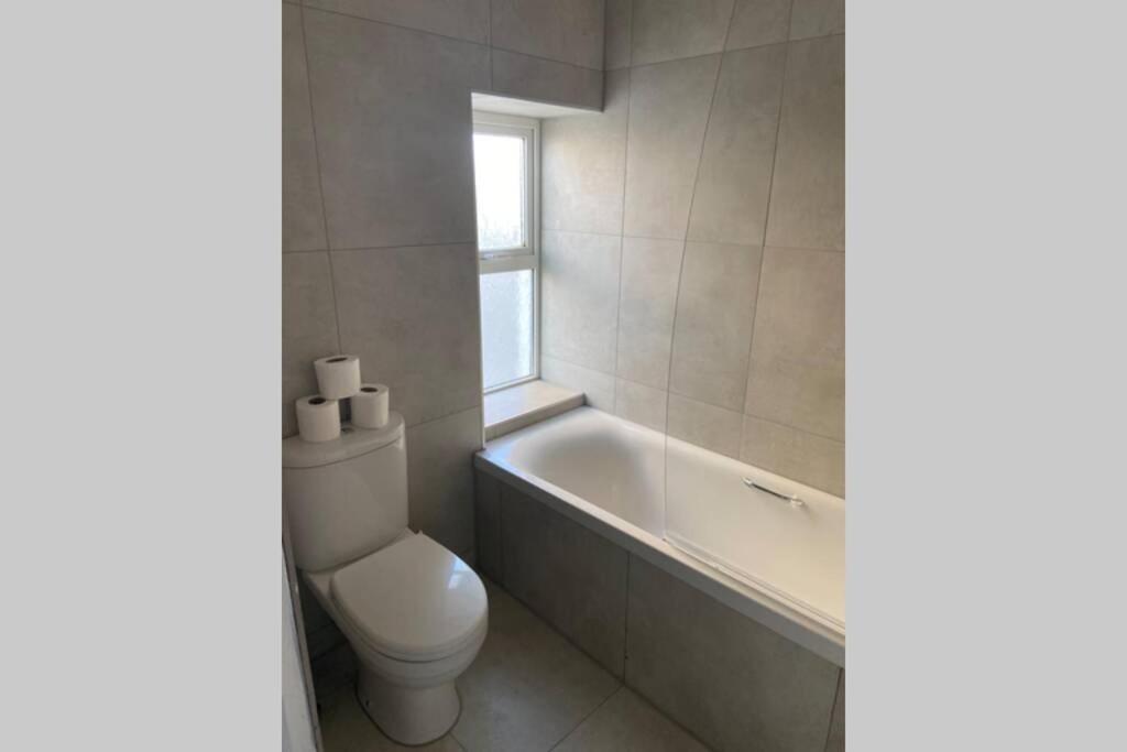 Beachside Apartment In The Centre Of Town 新码头 外观 照片